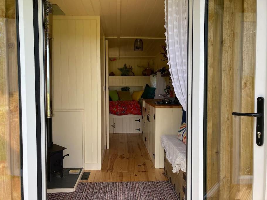 Neddys Rest Luxury Horsebox Stay Battle Exterior foto